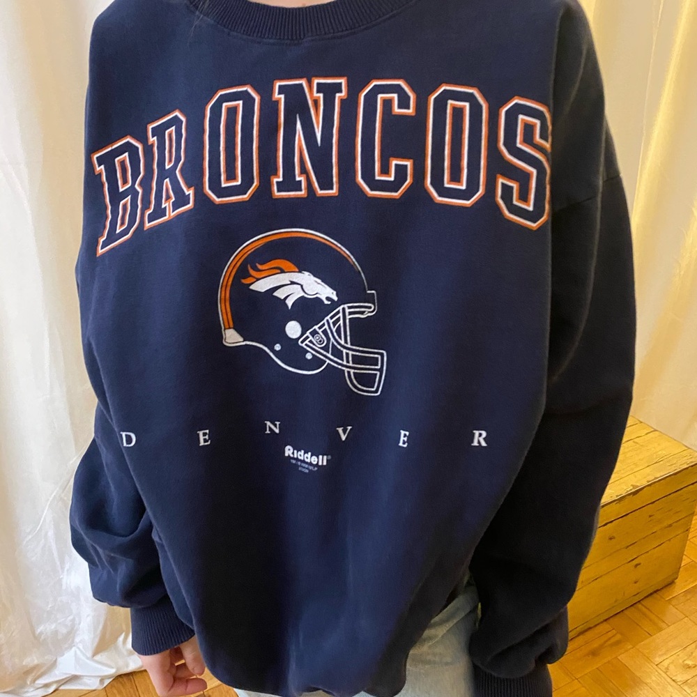 Broncos Graphic Crewneck